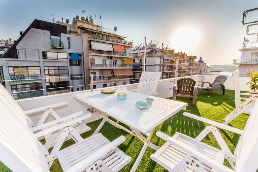 Neoclassical Flat With 2 Bedrooms In Piraeus Luaran gambar