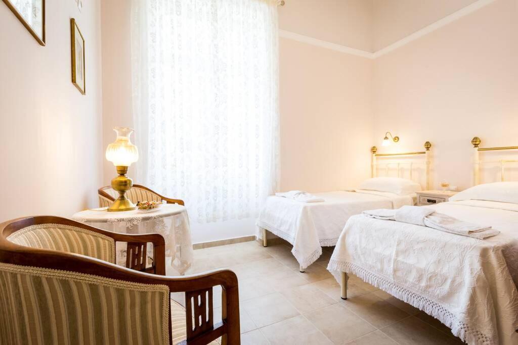 Neoclassical Flat With 2 Bedrooms In Piraeus Luaran gambar
